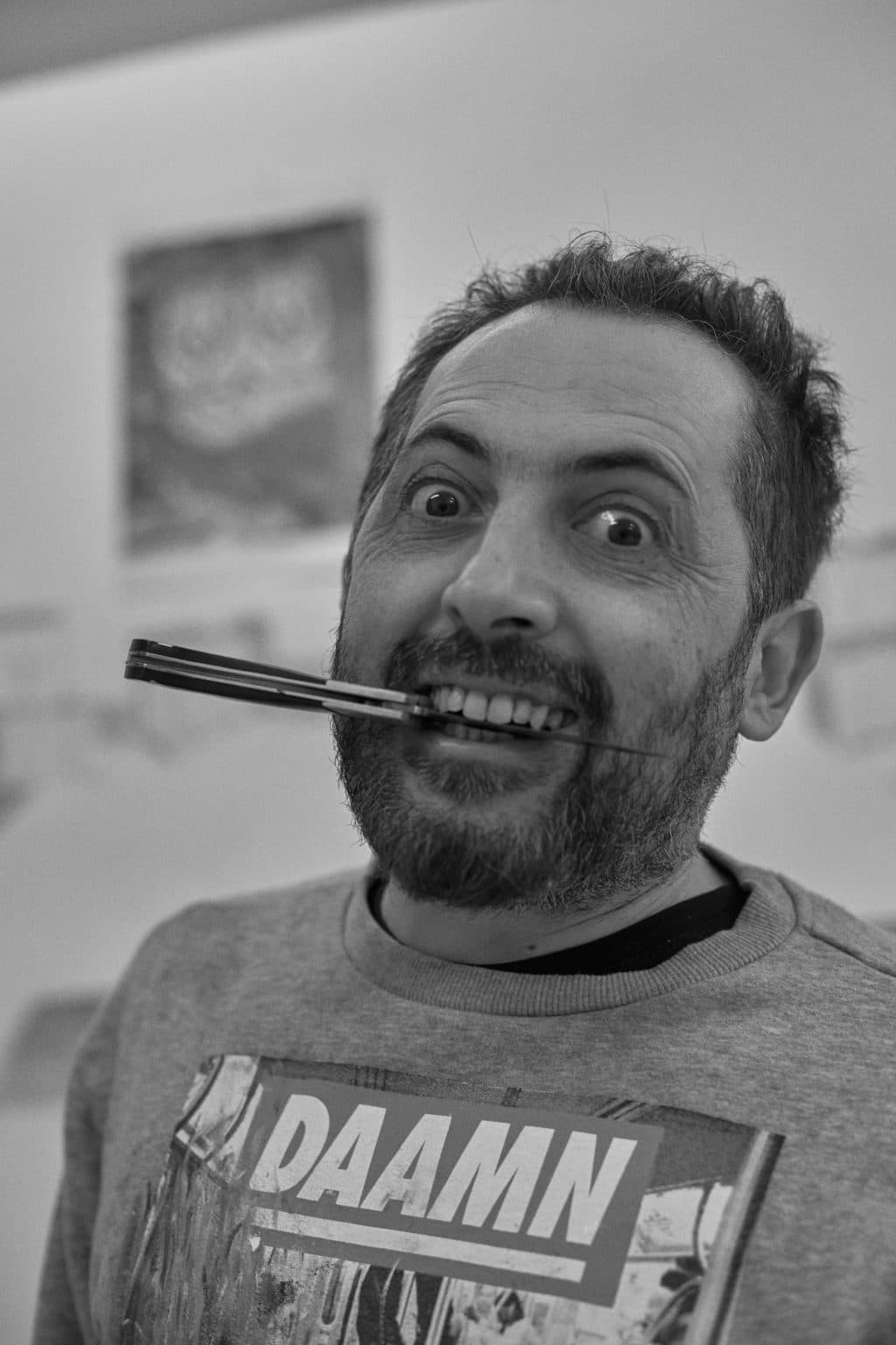 Çirkin Gerçekler – Ali Elmacı